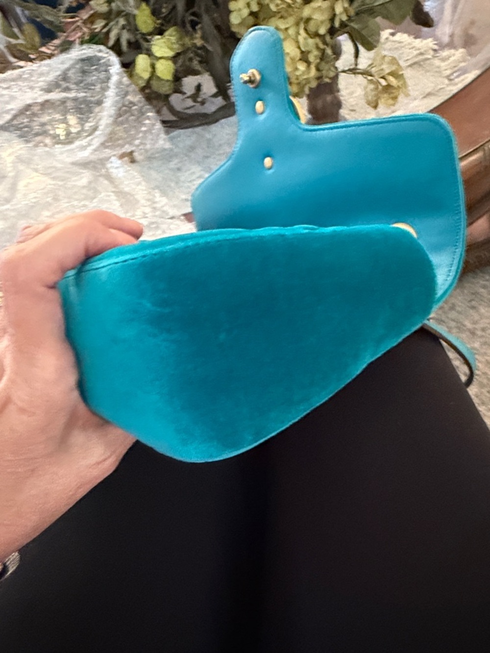 Gucci Teal Velvet GG Marmont Shoulder Bag with Gold Hardware - Picture 9 of 10